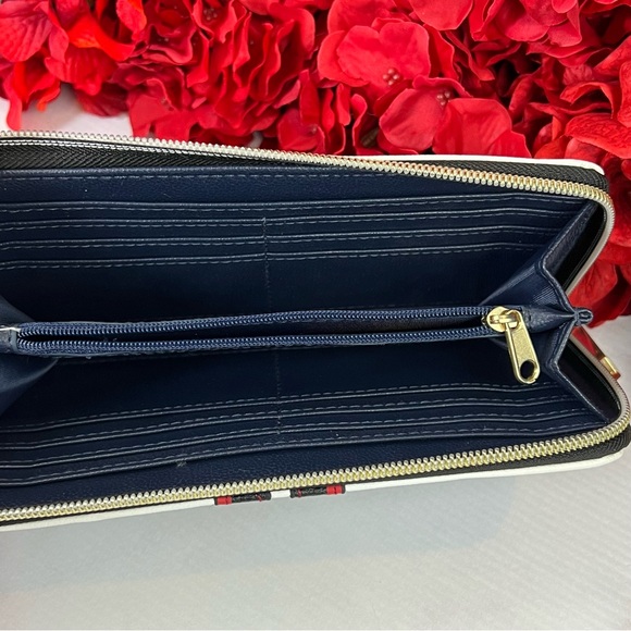 Harley Quinn Suicide Squad Property of the Joker White Clutch Purse - Picture 8 of 16